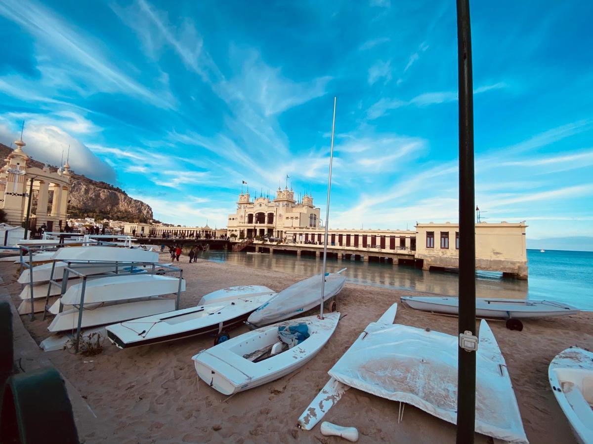 Villa Mondello Beach The House With Green Lawns Exterior foto